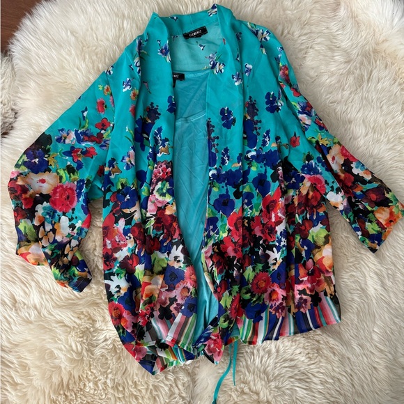 Womens blouse with built in under shirt - Picture 2 of 4